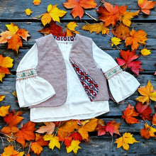 Load image into Gallery viewer, Reversible quilted jacket.
